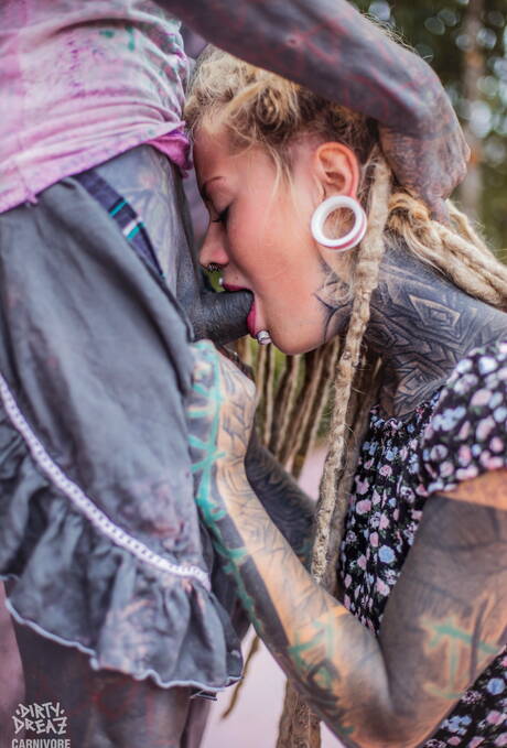 Dirty Dreaz Filmz are pleased to offer you a free pics featuring young lady in sucking cock porn