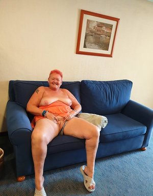 TAC Amateurs pleased to share with you a free picture gallery with Valgasmic Exposed demonstrating hot body